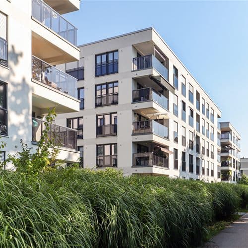 Edificio de viviendas de la promoción inmobiliaria de Promociones Barreiro Pérez y Barreiro Ingenieros en Vilagarcía